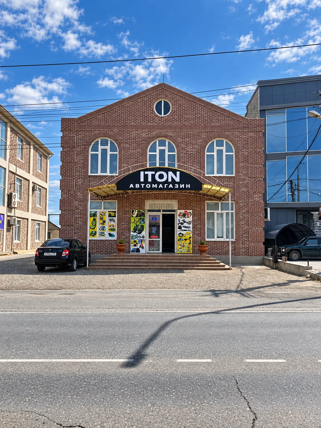 Фасад автомагазина ITON AVTO